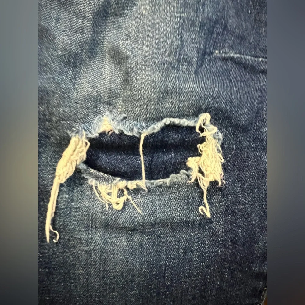 Gap boys pull on jeans with distressed holes size medium. Stretch slim fit.‎